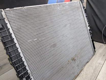 2017-2023 BMW M550i G30 Cooling Radiator 8743667 *16-19 OEM BMW G11 G12 G30 750 M550iX Coolant Radiator N63R