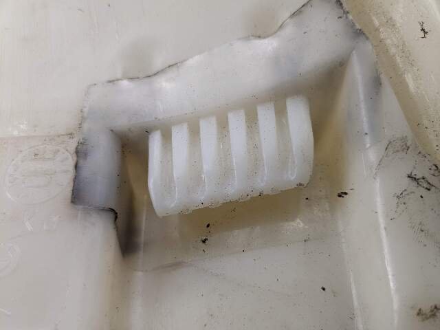 1996 - 2003 BMW Z3 E36 Windshield Reservoir Tank Assembly 1365848 M54B25O0