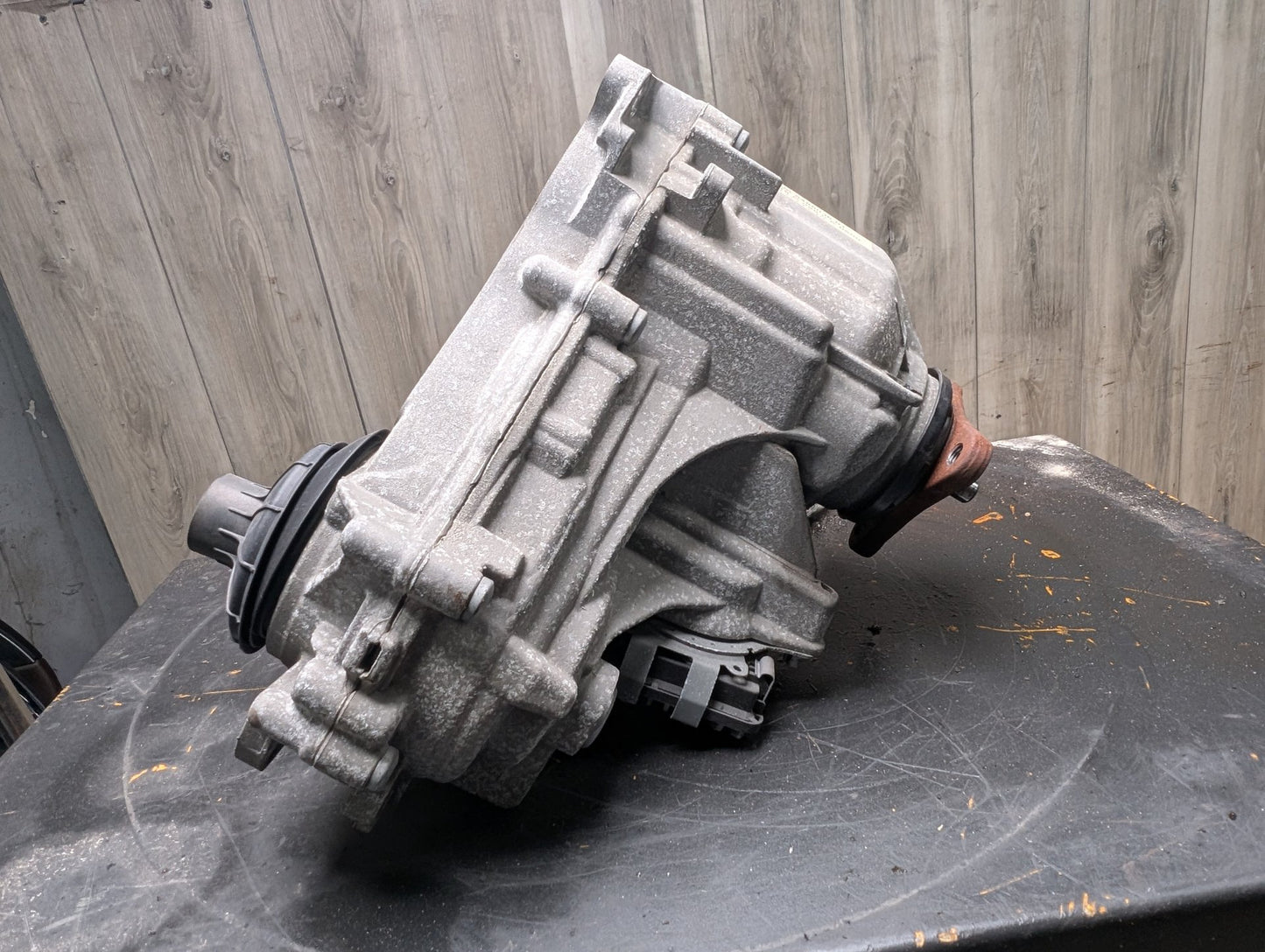 2018 BMW M550i N63B44O2 Transmission Transfer Case 87202k 8485036