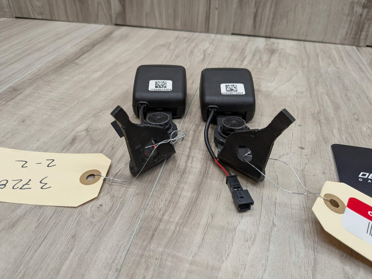 22-25 OEM BMW G42 230 M240 Front Left Right Side Seatbelt Seat Belt Buckle PAIR