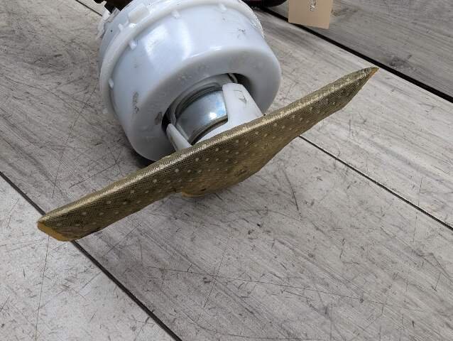 2011 - 2016 BMW 528i F10 Fuel Gas Tank Sending Unit Assembly 7308433 N20B20O0