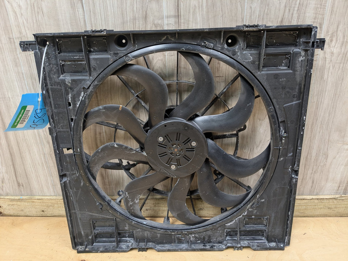 18-24 OEM BMW G01 G02 X3 X4 30i 30iX B46 Radiator Cooling Fan Shroud Motor 600W