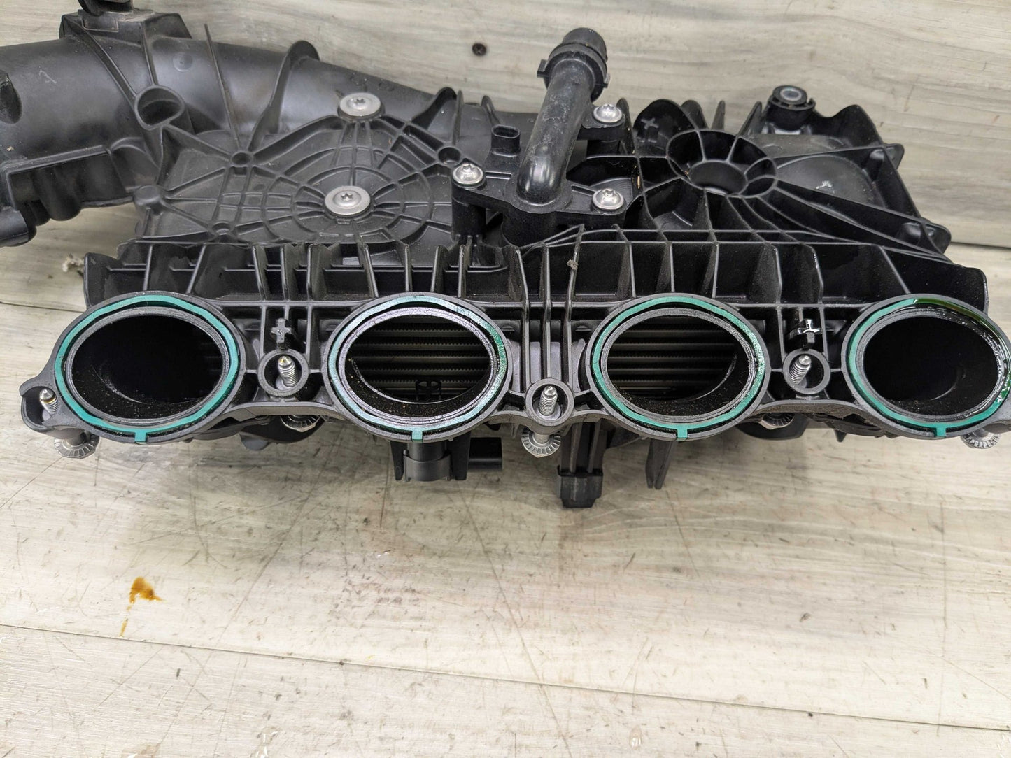 OEM BMW G01 G20 G26 G30 230 330 430 530 X3 Engine B46 Intake Manifold 8647975