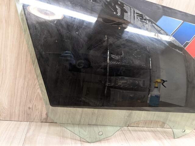2020 BMW 740i G12 Front Right Passenger Door Window Glass 7337982