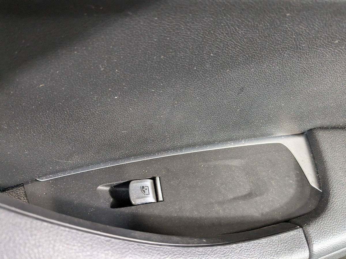 2020 BMW X3 G01- Front Right Passenger Interior Door Panel Card