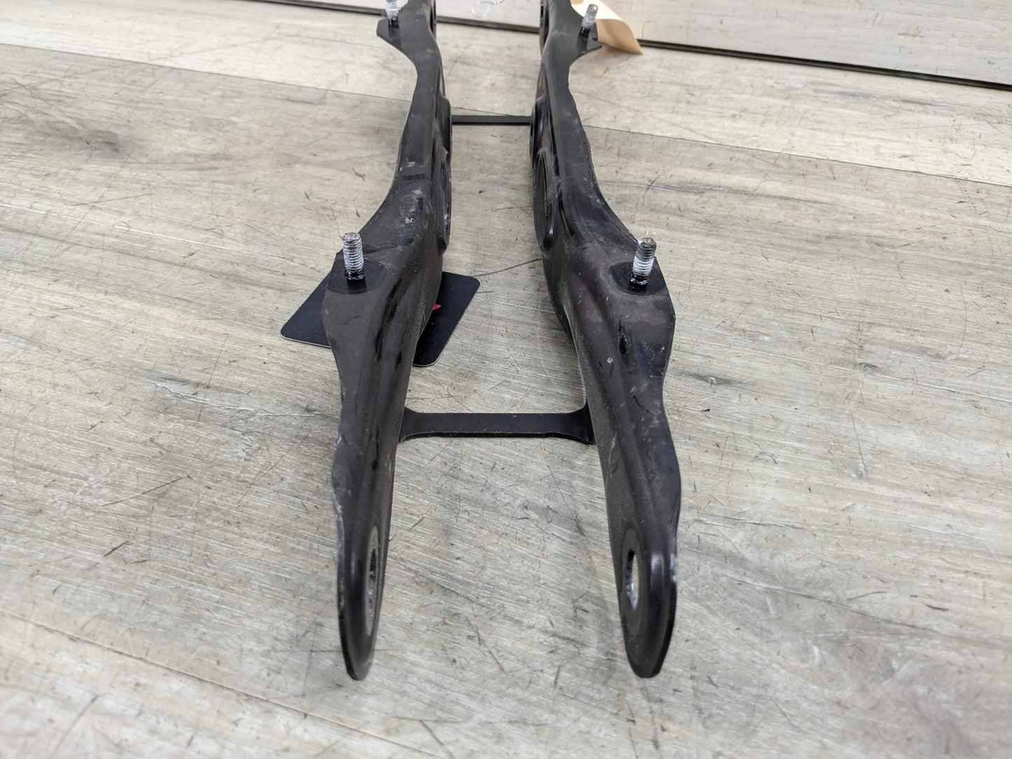 2021 BMW 540i G30 Rear Right Passenger Control Arm 6875104 OEM BMW G11 G12 G30 530 540 M550 740 750 M760 REAR Left Right Lower Control Arm
