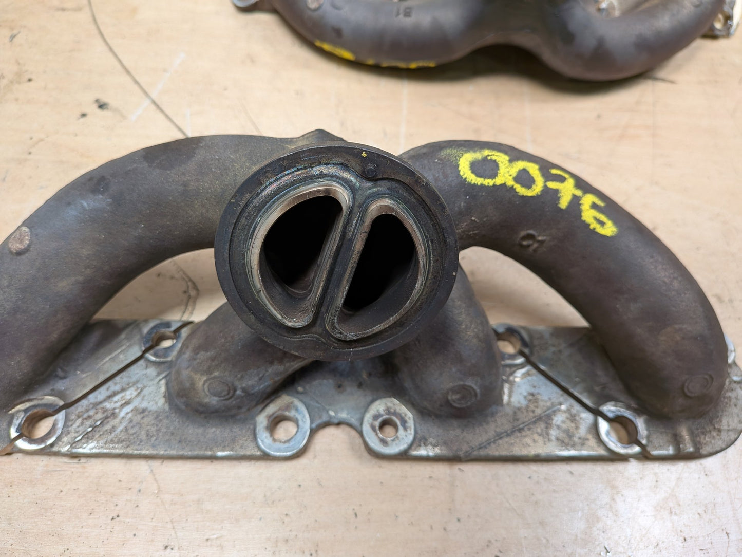 OEM BMW G11 G12 G30 Engine N63R V8 4.4L Twin Turbo Exhaust Manifold Headers SET