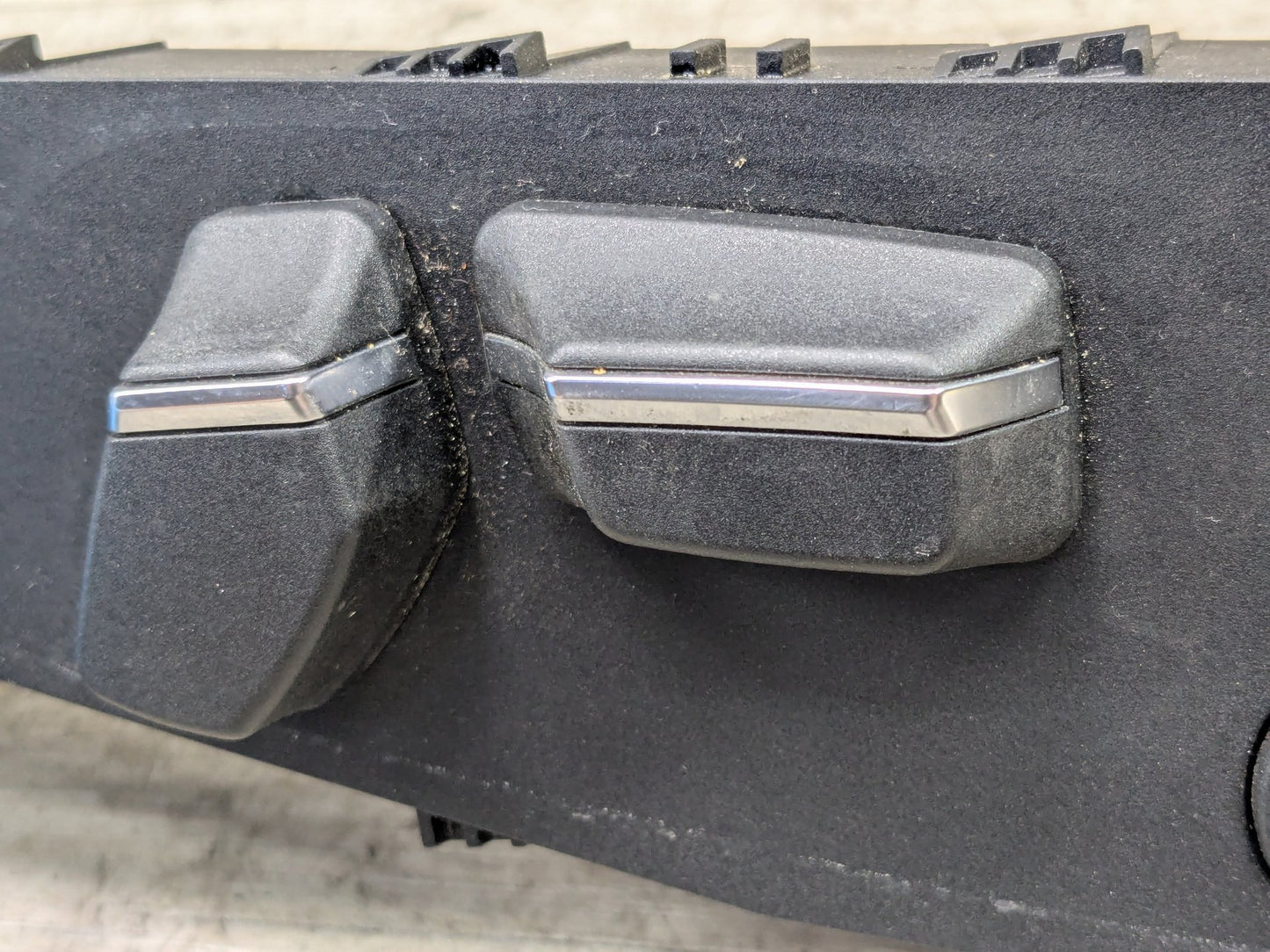 2011-2016 BMW 528i F10- Front Left Driver Seat Switch PN: 9275077