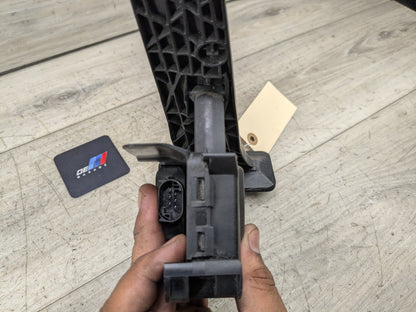 2016 BMW X6 F16 Gas Accelarator Pedal 6853175 OEM BMW F15 F22 F25 F30 F36 F80 G01 G05 G20 X3 X5 Accelerator Throttle Gas Pedal OEM