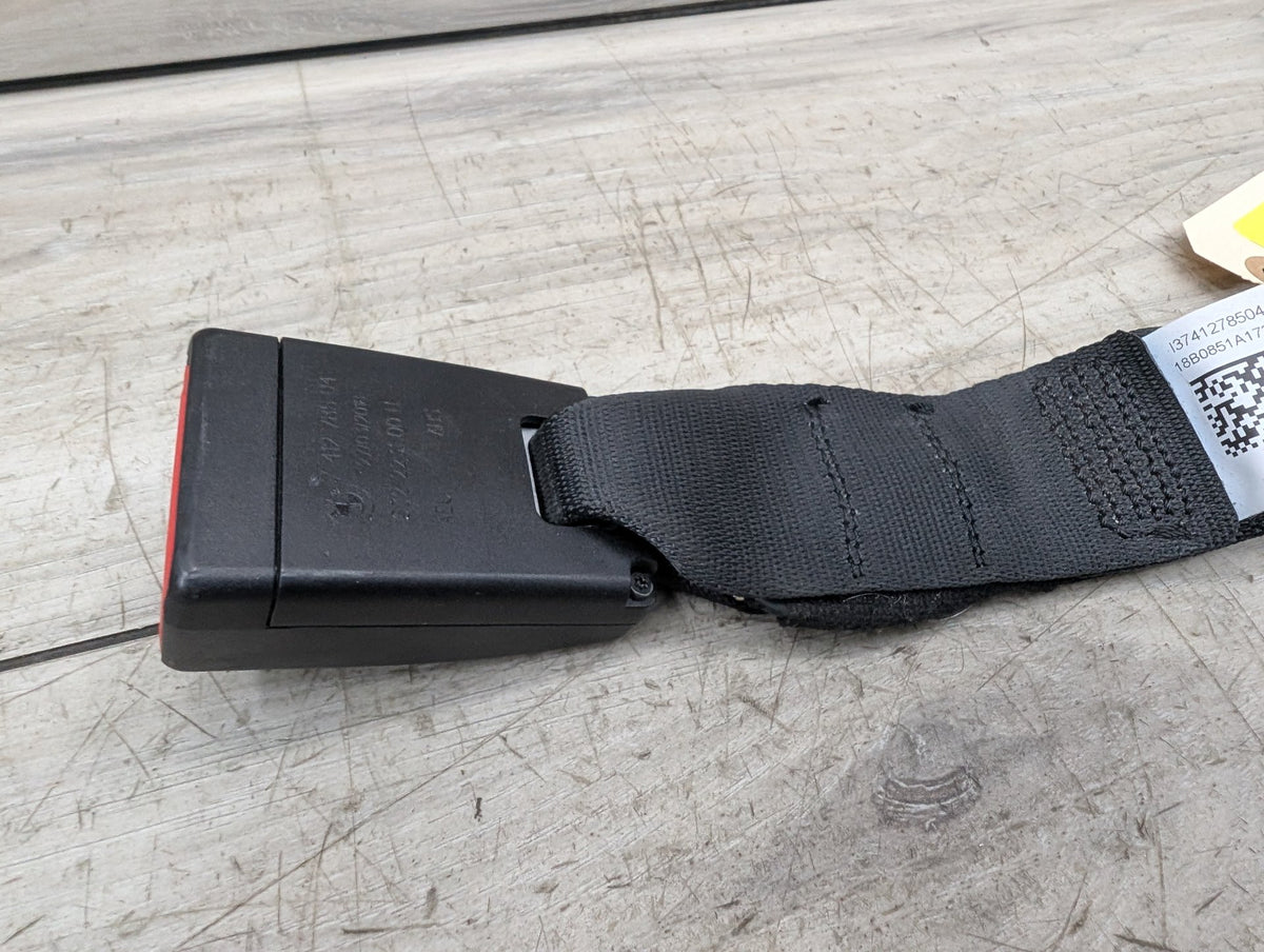 2017-2023 BMW M550i G30 Rear Middle Center Seatbelt Seat Belt Buckle 7412785 OEM BMW F90 M5 G30 530 540 M550 Rear Center Middle Seatbelt Seat Belt Buckle OEM