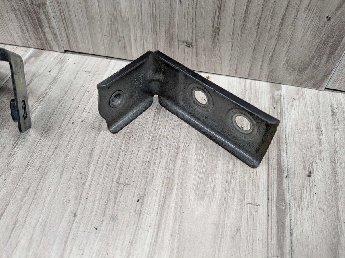 16-19 OEM BMW G11 G12 740 750 M760 Front Right Passenger Fender Bracket SET