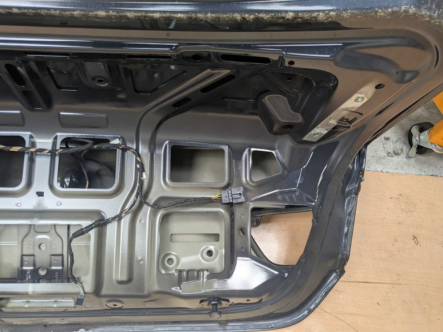 14-20 OEM BMW F32 428 430 435 440 Rear Trunk Lid Panel Deck Shell Black 475 BLACK SAPPHIRE METALLIC (475)