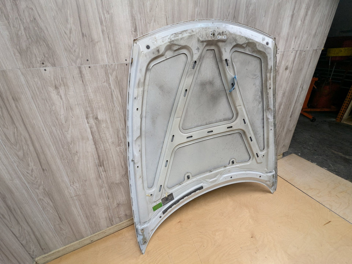 03-08 OEM BMW E85 E86 Z4 Front Hood Bonnet Panel Shell Assembly White 300 ALPINWEISS III (300)