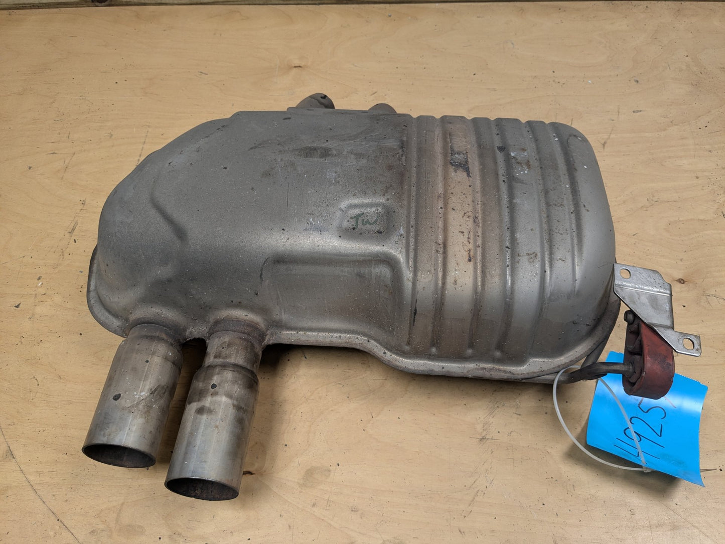 06-08 OEM BMW E85 E86 Z4 Engine N52 Rear Exhaust Flap Muffler Silencer