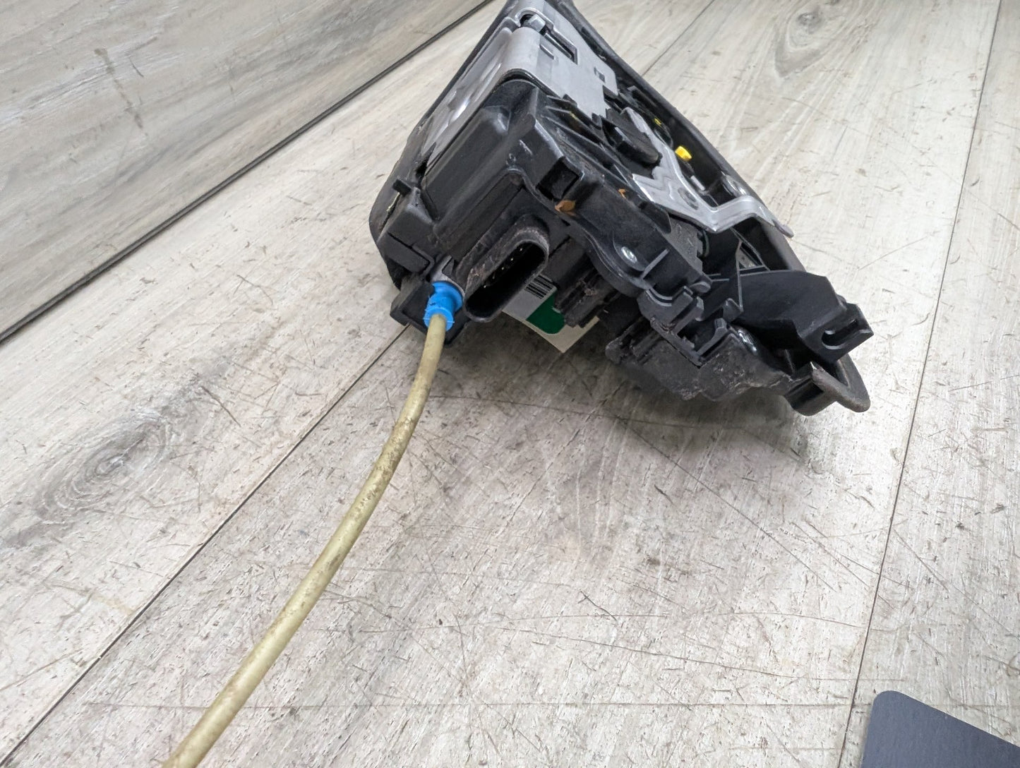 2017 BMW 740i G12 Rear Left Driver Door Latch Lock Actuator w/ Soft Close 2581897 OEM BMW G12 740 750 M760 B7 REAR LEFT DRIVER Door Lock Latch Actuator SOFT CLOSE