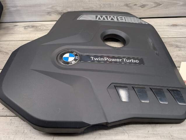 2018 - 2024 BMW X3 G01 Engine Cover 8657035