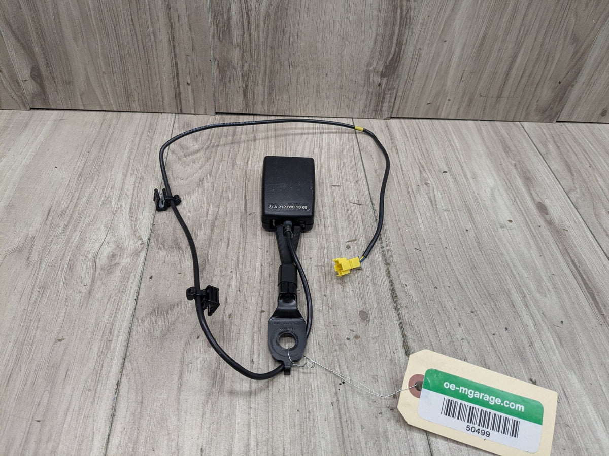 OEM Mercedes W212 E350 E550 Front Left Right Driver Passenger Seat Belt Buckle