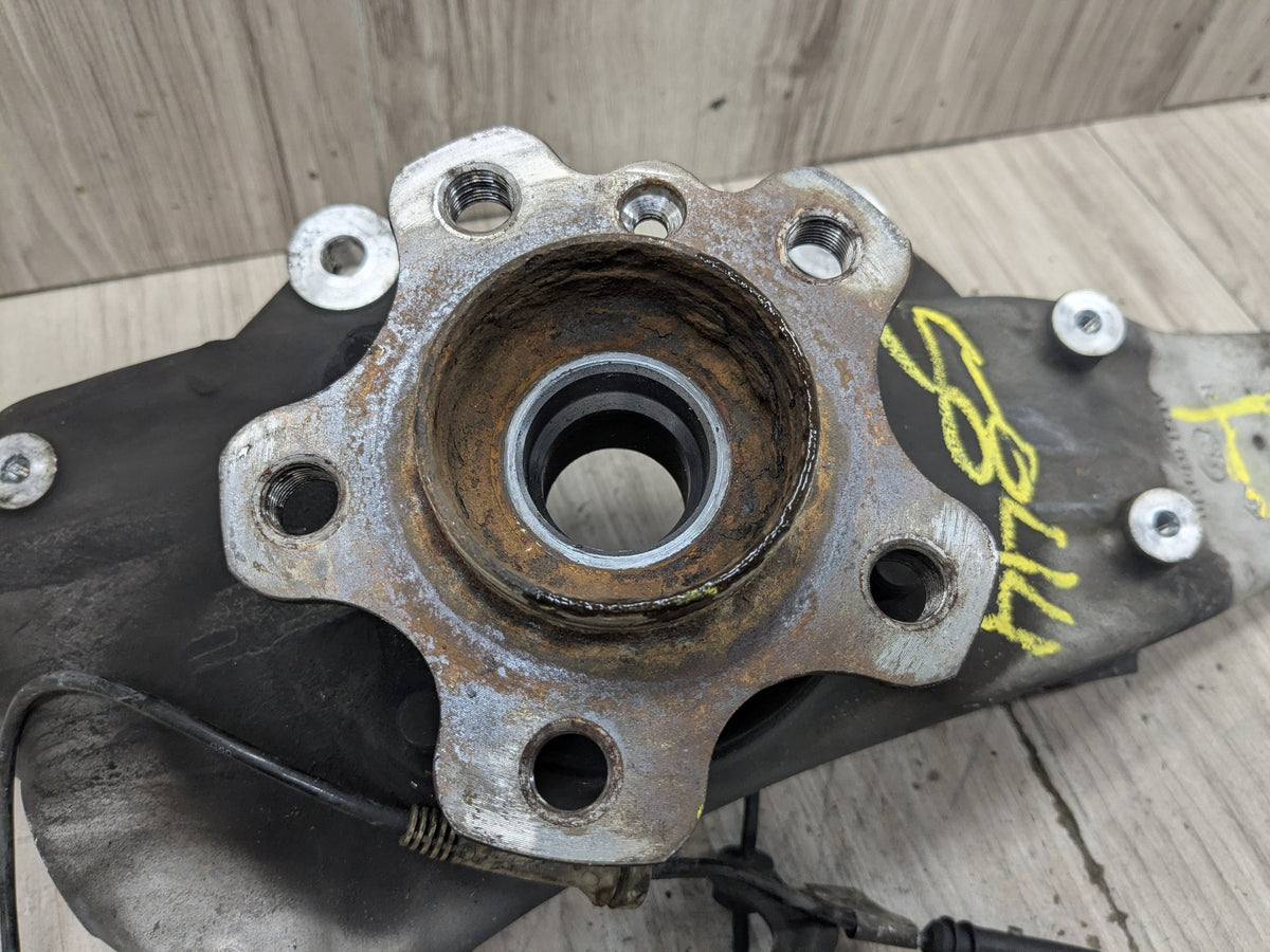 2017-2023 BMW M550i G30 Front Right Passenger Spindle Knuckle w/ Bearing 6884386 OEM BMW G15 G30 530 540 M550 AWD Front Right Passenger Spindle Knuckle Bearing OEM