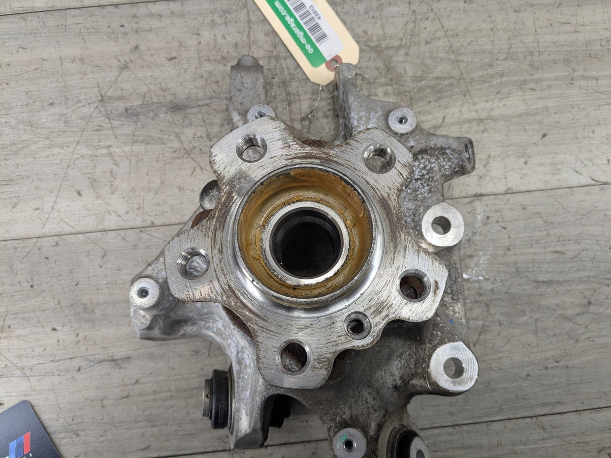 OEM BMW G01 X3 30i 30iX M40iX REAR Right Passenger Knuckle Hub Spindle Bearing