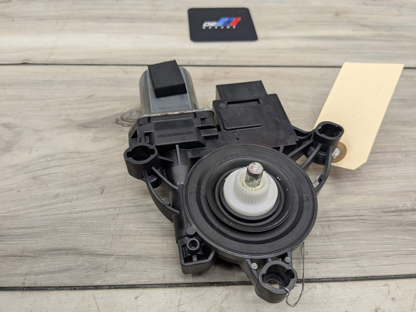 2021 BMW M340i G20 Rear Right Passenger Door Window Glass Regulator Motor 8498864 OEM BMW G20 G80 330 M340 REAR Right Passenger Side Door Window Regulator Motor