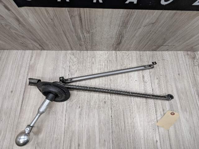 03-05 OEM BMW E85 Z4 M54 MANUAL Transmission Shift Arm and Lever Assembly Q Boot