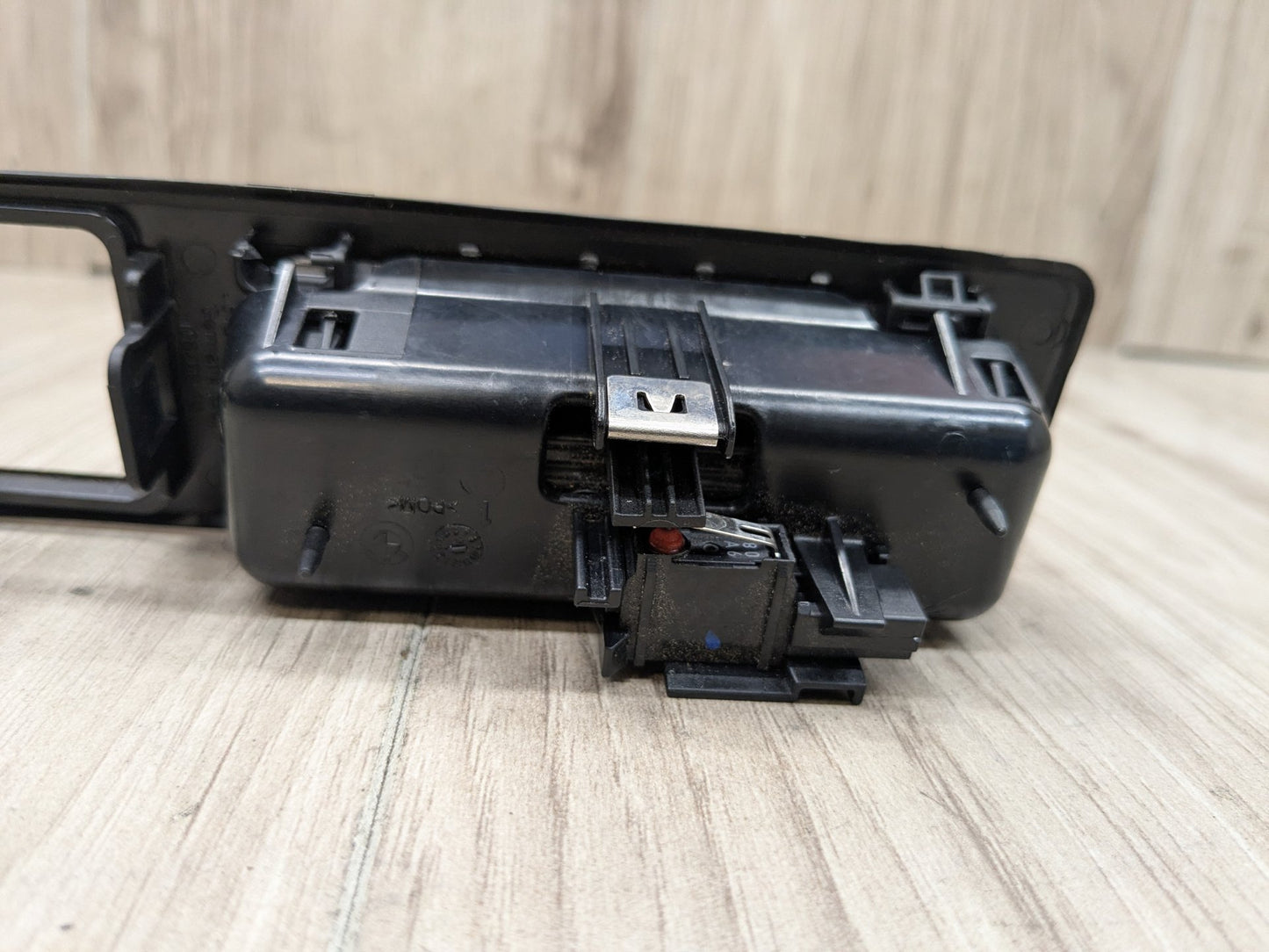 OEM BMW F22 F23 F30 F32 F36 F80 F82 F87 M3 M4 Trunk Lid Release Switch Handle