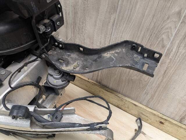 16-19 OEM BMW G11 G12 740 750 M SPORT Front Reinforcement Clip Radiator Support