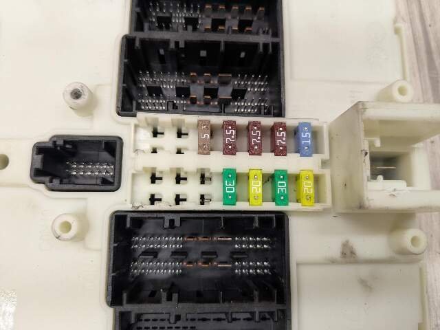 OEM BMW F22 F30 F32 F33 F36 F80 F82 Body Control Junction Box Module FEM