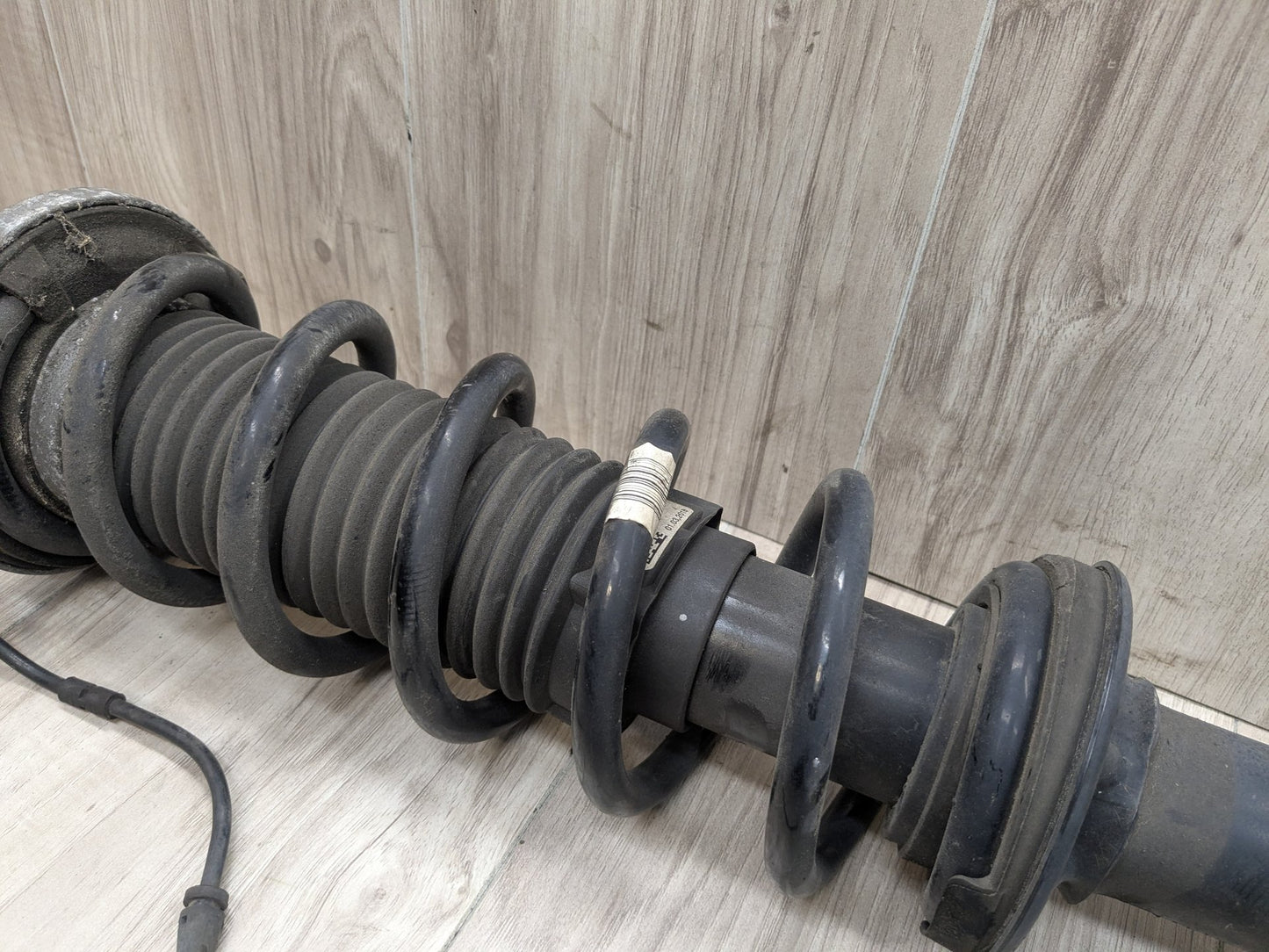 17-23 OEM BMW G30 M550 Rear Left Driver Side Spring Strut Shock Absorber VDC