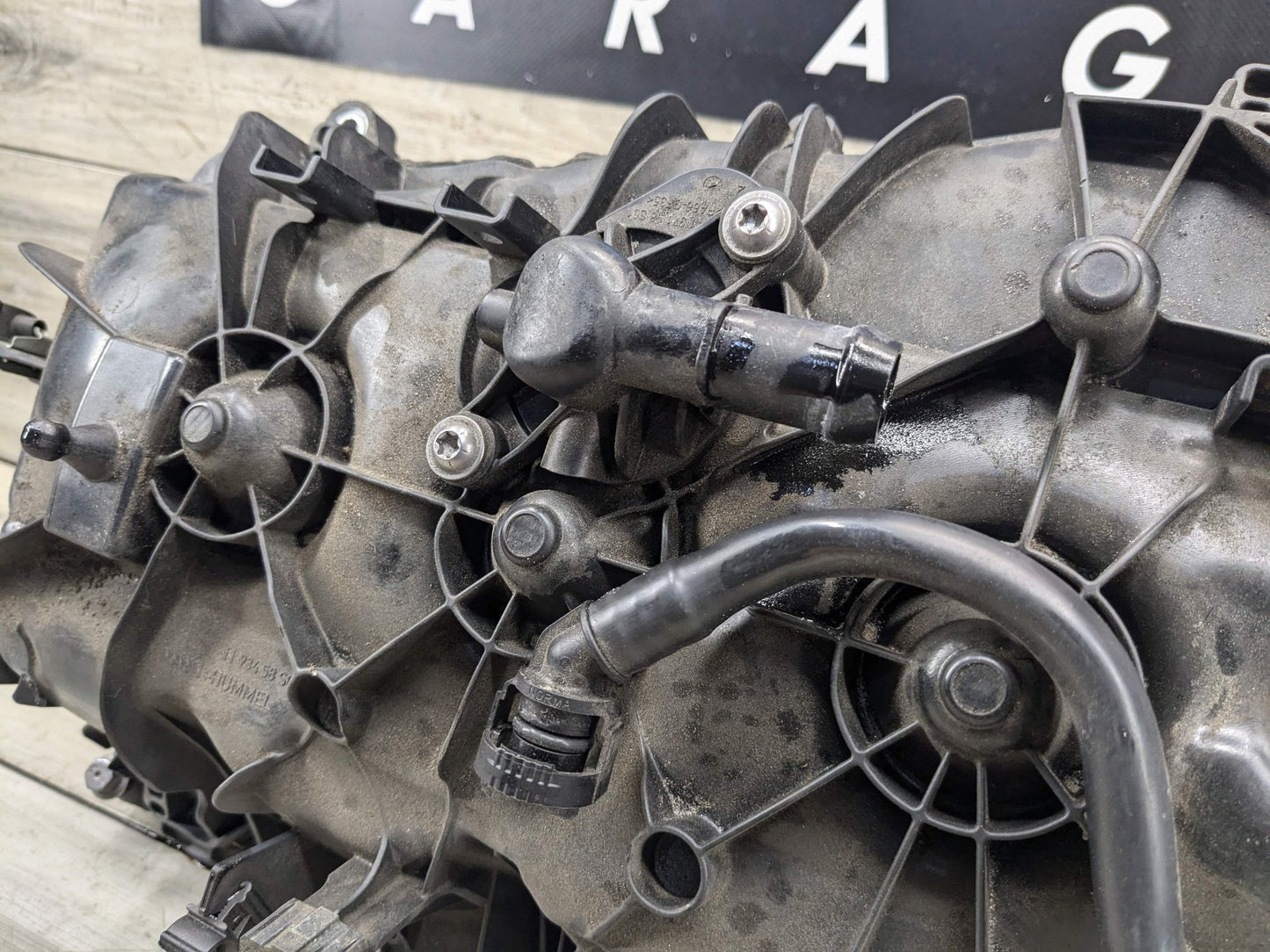 OEM BMW G01 G20 G26 G30 230 330 430 530 X3 Engine B46 Intake Manifold 8647975