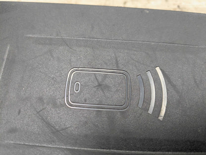 OEM BMW G20 G22 G23 G26 G80 M3 Center Console Storage Phone Car Wireless Charger