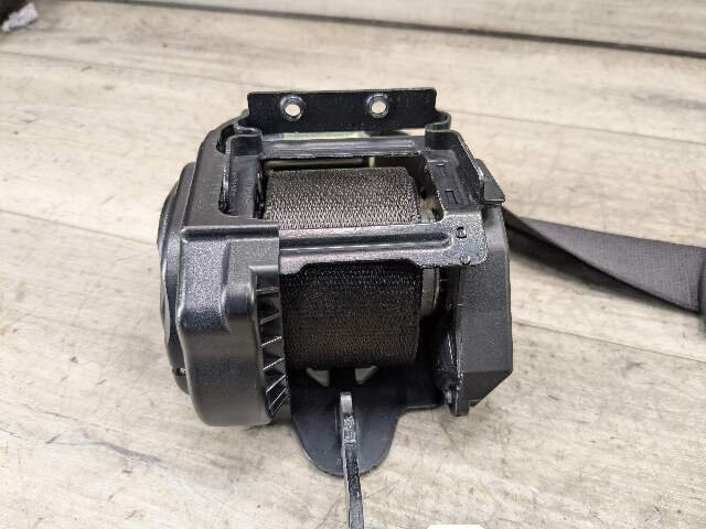 OEM BMW F90 M5 G30 530 540 Rear Left Right Upper Seatbelt Seat Belt Retractor