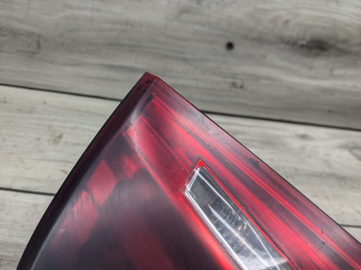 NOTE* 09-11 OEM BMW E90 LCI Sedan Rear Passenger Side Inner Tail Light Trunk Lid