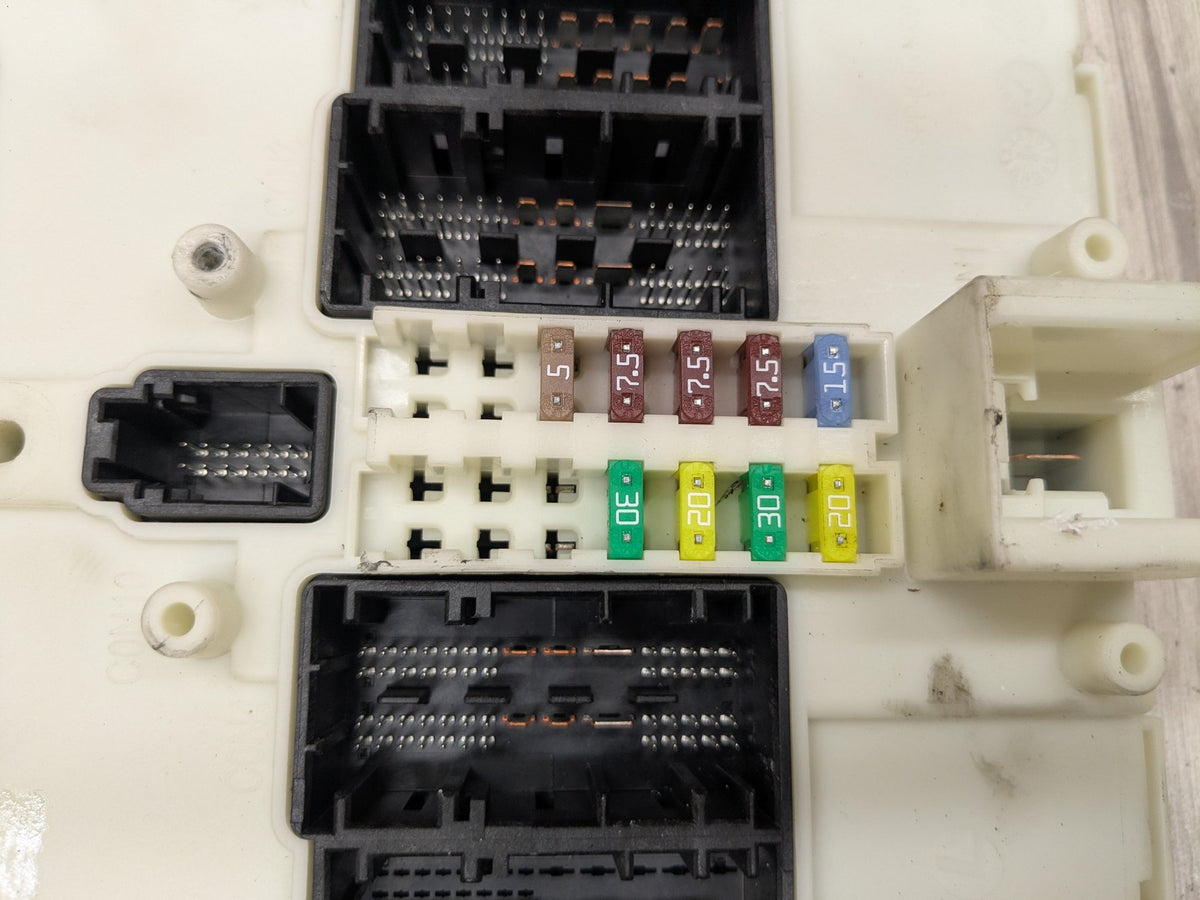 2014 BMW 428i F32 Bdc Body Domain Fem Control Module 9324782 OEM
