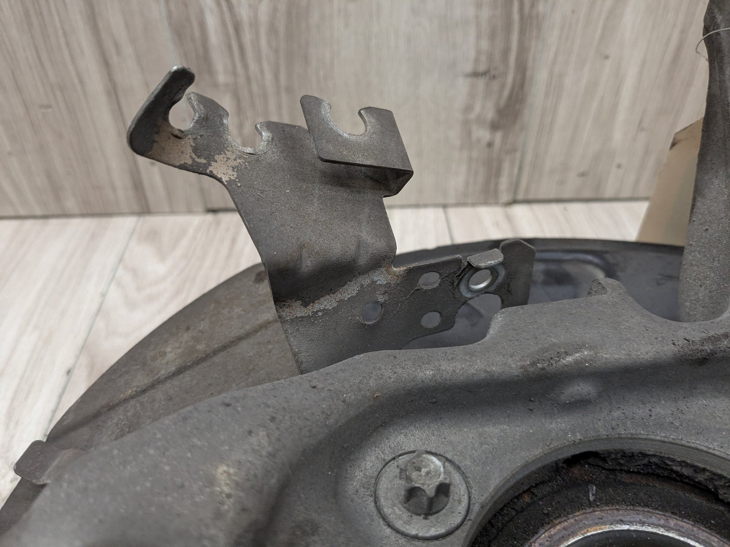 2015-2021 Mercedes-Benz C43 W205 Rear Left Driver Spindle Knuckle w/ Bearing A2053508708 OEM