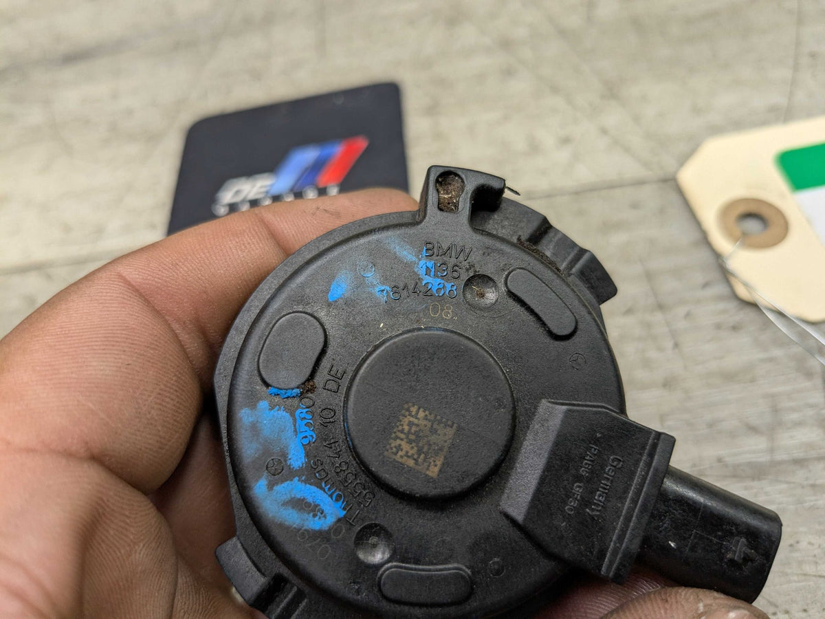 2020 BMW G20 M340i VVT Variable Valve Timing Actuator 7614288 OEM BMW F30 G12 G20 G30 Engine B46 B48 B58 Variable Valve Timing Solenoid