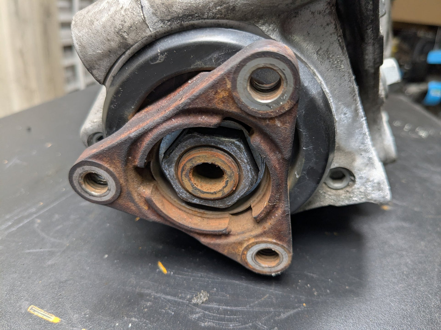 2010 BMW X5 E70 Front Axle Carrier Differential 7552533 07-14 OEM BMW E70 E71 X5 X6 X5M AWD Front Differential Axle Carrier Ratio 3.64