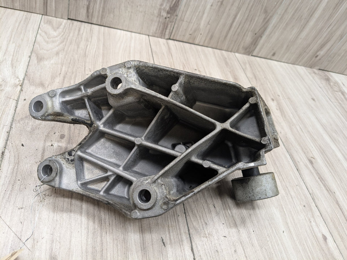 BMW G20 G22 G26 G30 G01 B46 Left Driver Engine Bracket Support Mount 6864595