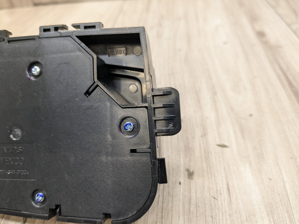 2020 BMW 740i G12 Front Left Driver Seat Control Switch 6834261 OEM BMW F90 G12 G30 M550 750 M5 Front Left Driver Seat Adjust Control Switch OEM