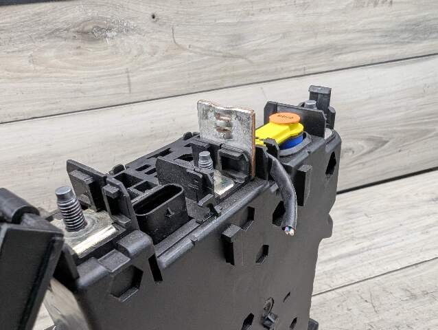 OEM Mercedes W204 W207 E550 Fuse Relay Box Junction Terminal