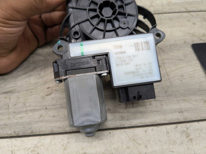 2021 BMW 330i G20 Rear Right Passenger Door Window Glass Regulator Motor 8498864 OEM BMW G20 G80 330 M340 REAR Right Passenger Side Door Window Regulator Motor