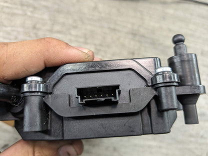 2018 BMW 540i G30 Liftgate Trunk Lid Liftgate Lock Latch Actuators SET 7441014 18-21 OEM BMW G30 M550 F90 M5 Trunk Lid Actuator Latch Lock System Assembly