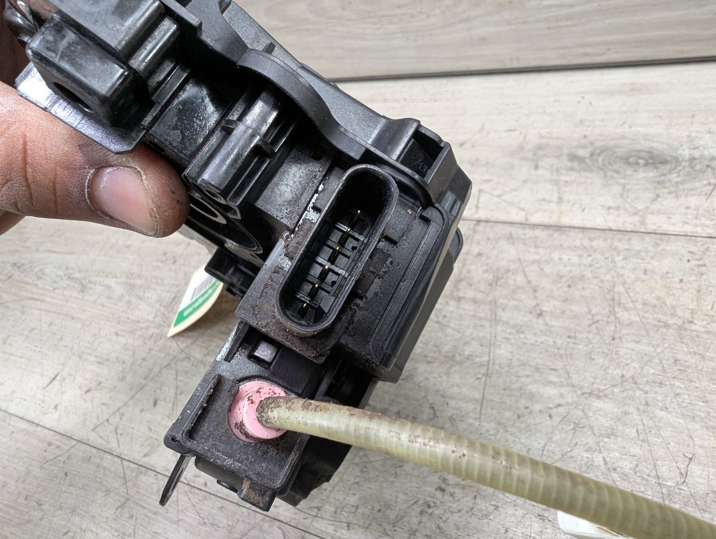 2017 BMW 740i G12 Front Right Passenger Door Latch Lock Actuator w/ Soft Close 2581894 16-22 OEM BMW G11 G12 FRONT RIGHT PASSENGER Door Lock Latch Actuator SOFT CLOSE
