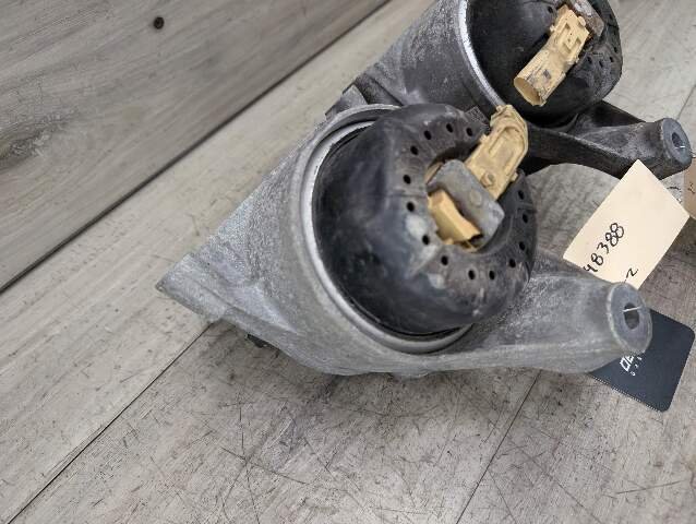 17-19 OEM AUDI A4 B9 Left Right Driver Passenger Motor Engine Mount Bracket PAIR