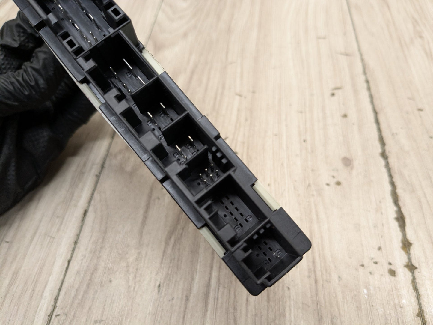 Pre-LCI OEM BMW F90 G01 G02 G12 G30 X3 X4 Front Left or Right Seat Control Module