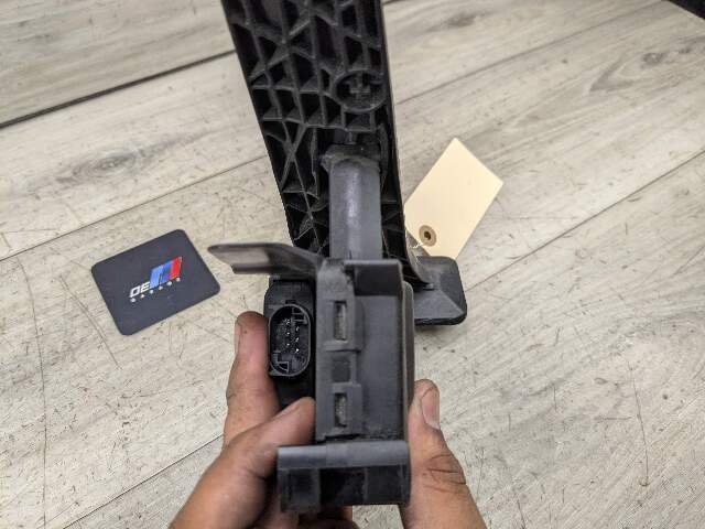 2016 BMW X6 F16 Gas Accelarator Pedal 6853175