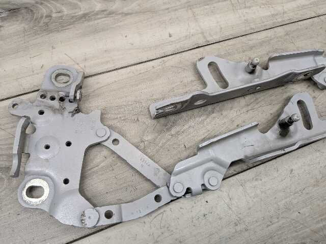 OEM BMW F22 F23 F30 F32 F33 F36 F80 F82 F83 Left Right Hood Hinges PAIR Silver