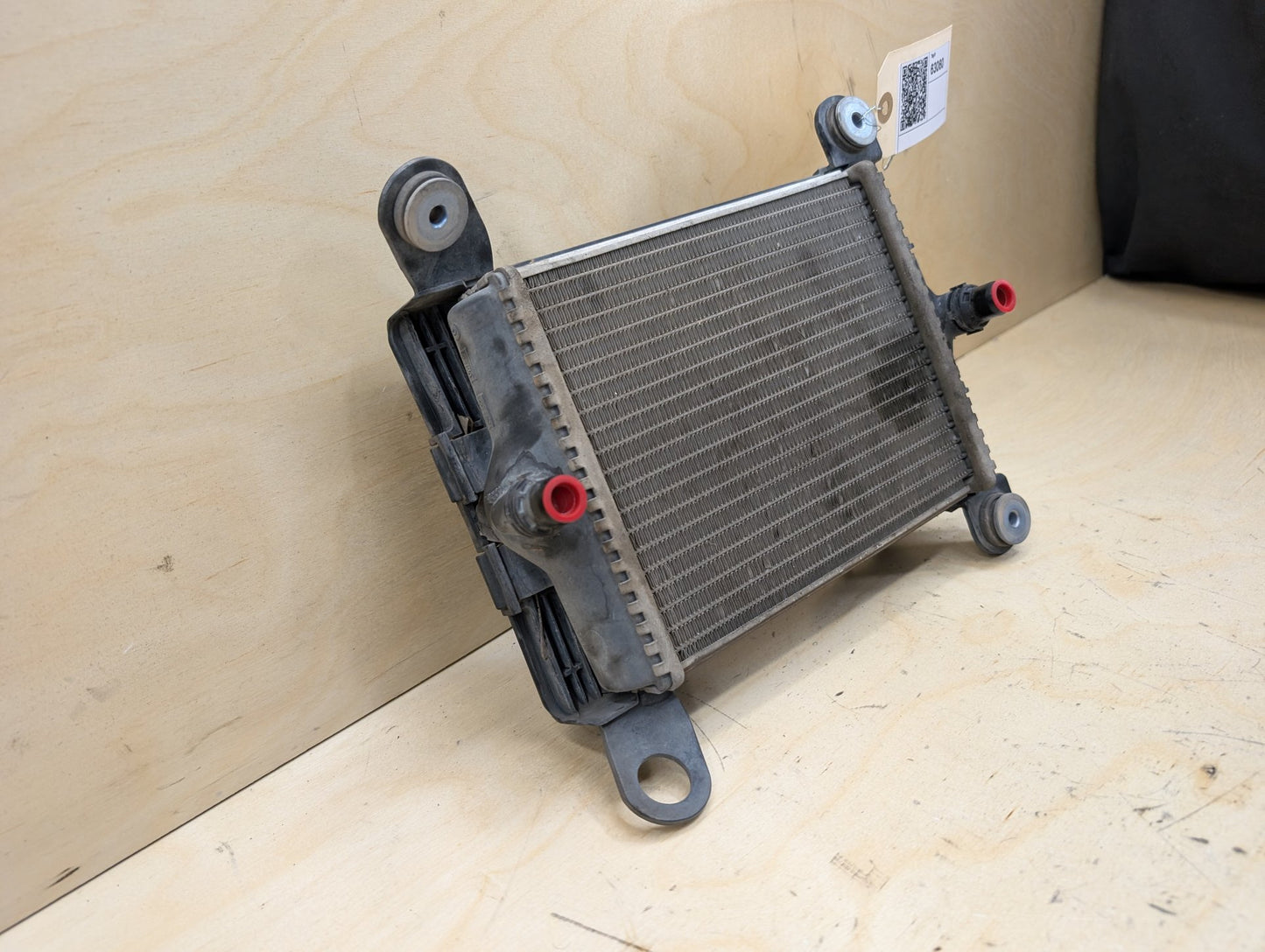 OEM BMW F22 F23 F30 F32 F33 F36 335 440 Engine Oil Auxiliary Secondary Radiator
