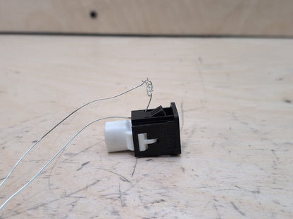 2016-2022 BMW 750i G12 AUX/ USB Charger Port Socket 9299294