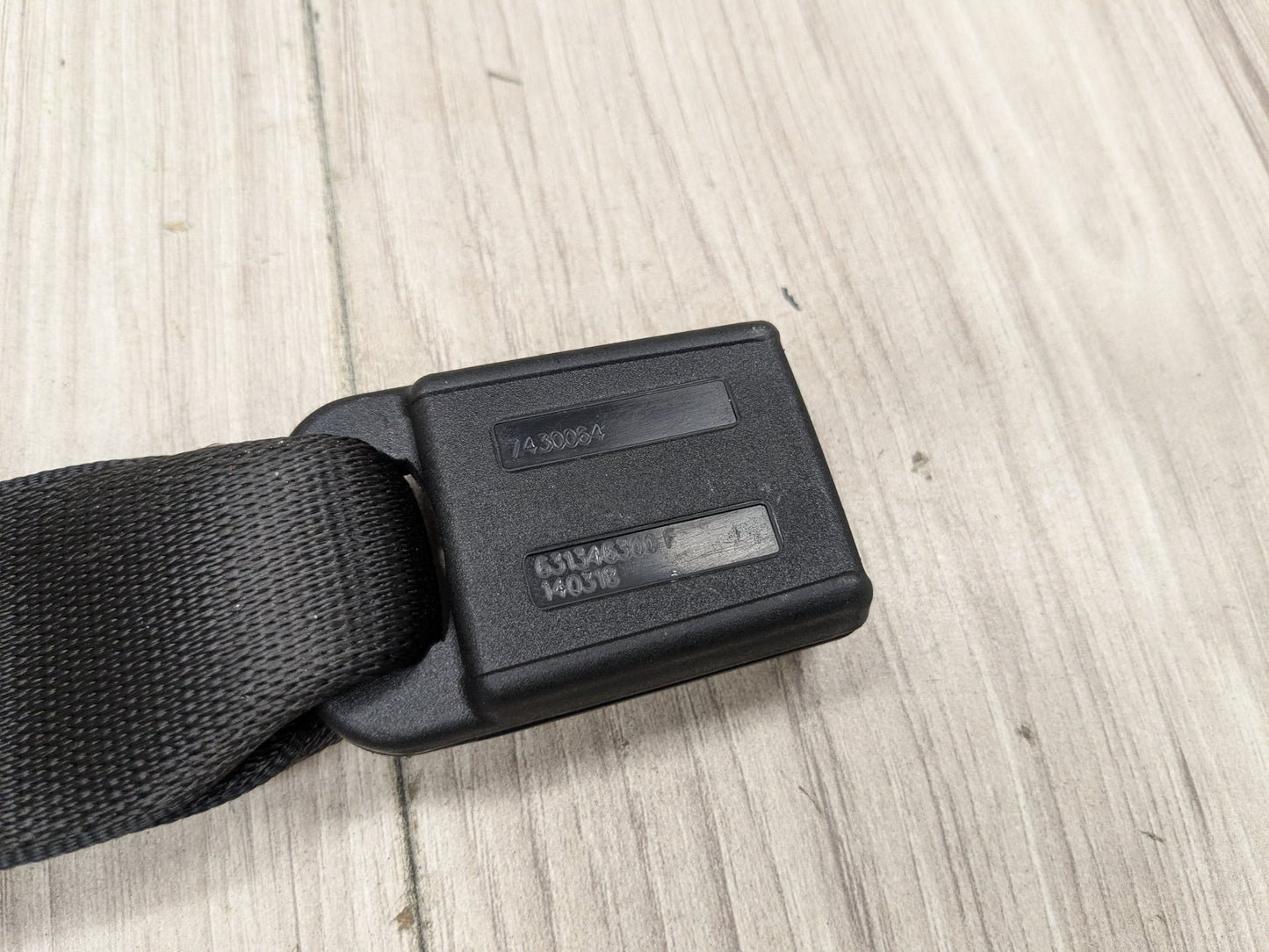 17-23 OEM BMW G30 530 F90 M5 Sedan Rear Left 2nd Row Center Seat Belt Buckle